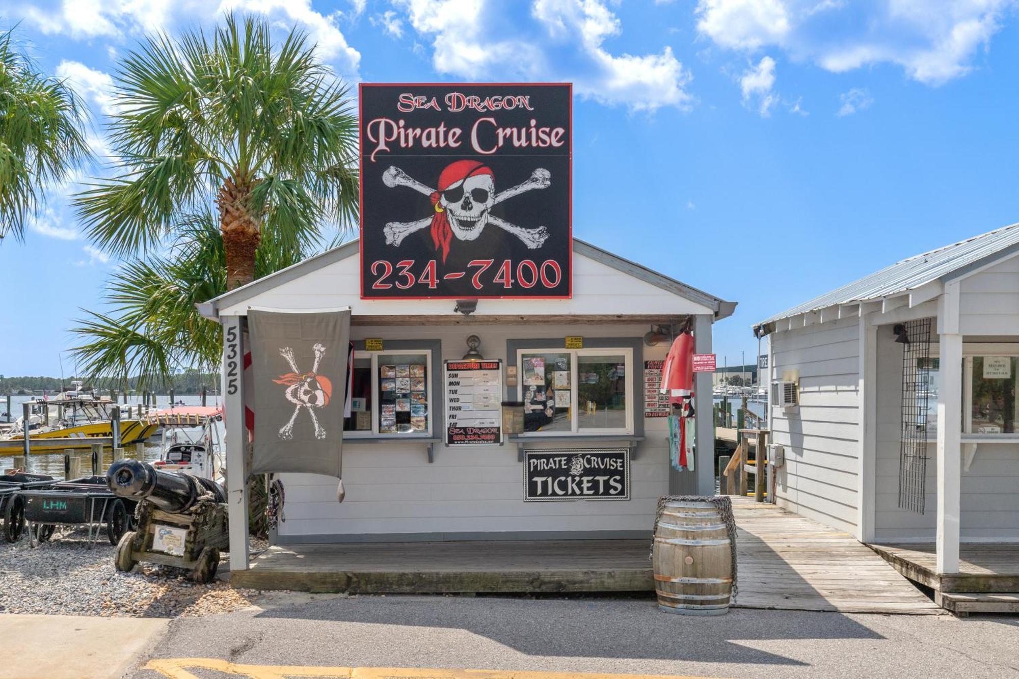 Holiday home Treasure Tides-3br Beachfront Corner Unit Sleeps 8 With Stunning Gulf Views! Panama City Beach