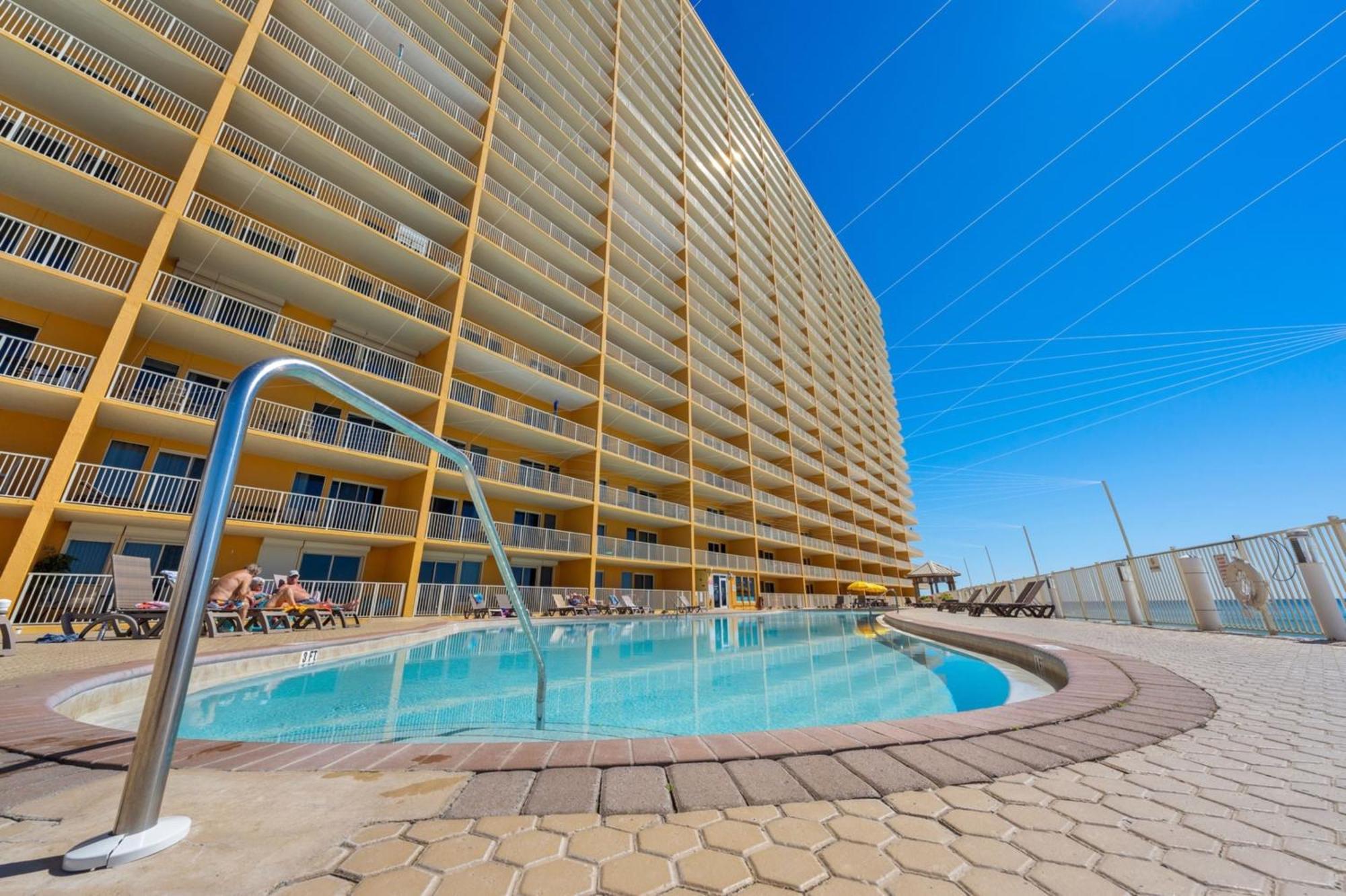 Treasure Tides-3br Beachfront Corner Unit Sleeps 8 With Stunning Gulf Views! *