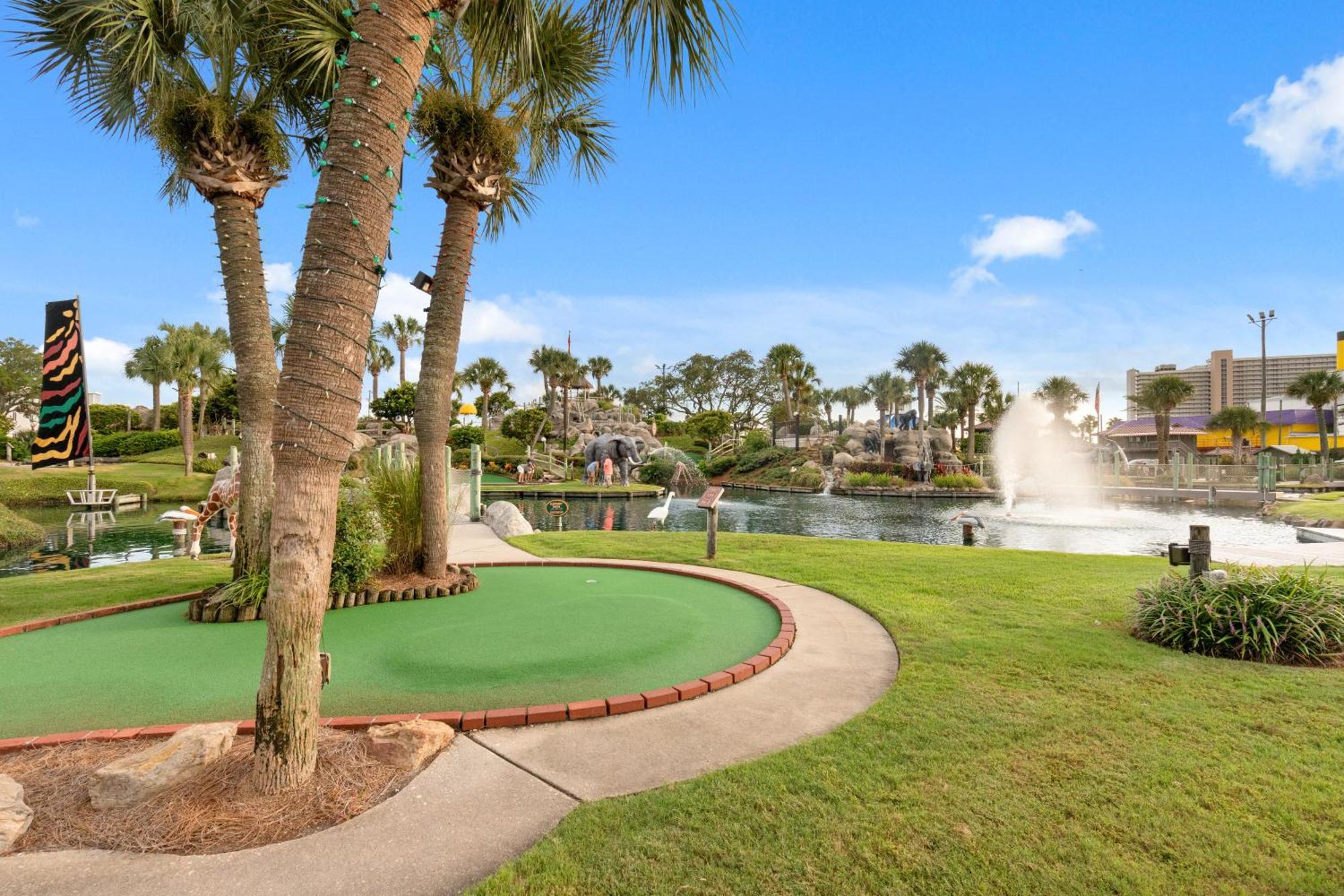 Holiday home Treasure Tides-3br Beachfront Corner Unit Sleeps 8 With Stunning Gulf Views! *