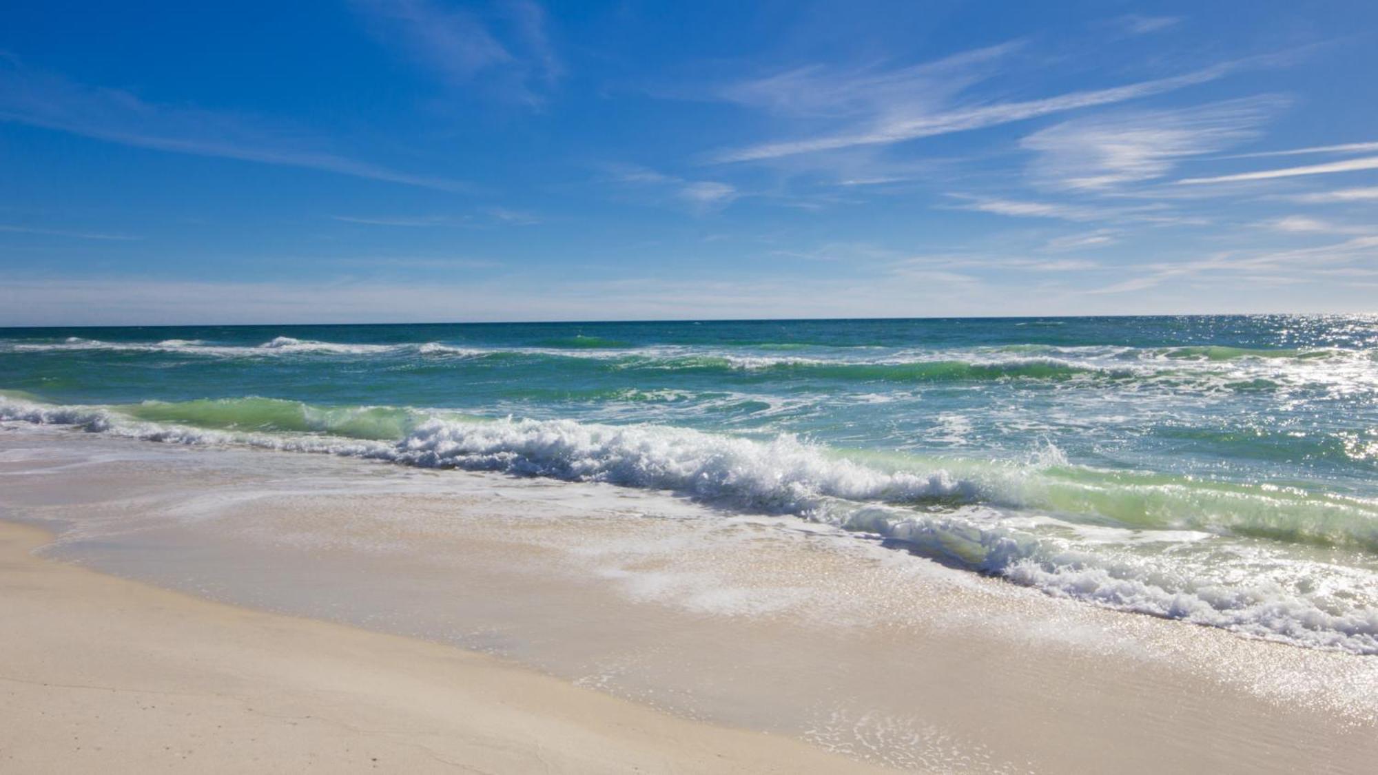 Treasure Tides-3br Beachfront Corner Unit Sleeps 8 With Stunning Gulf Views! Holiday home Panama City Beach