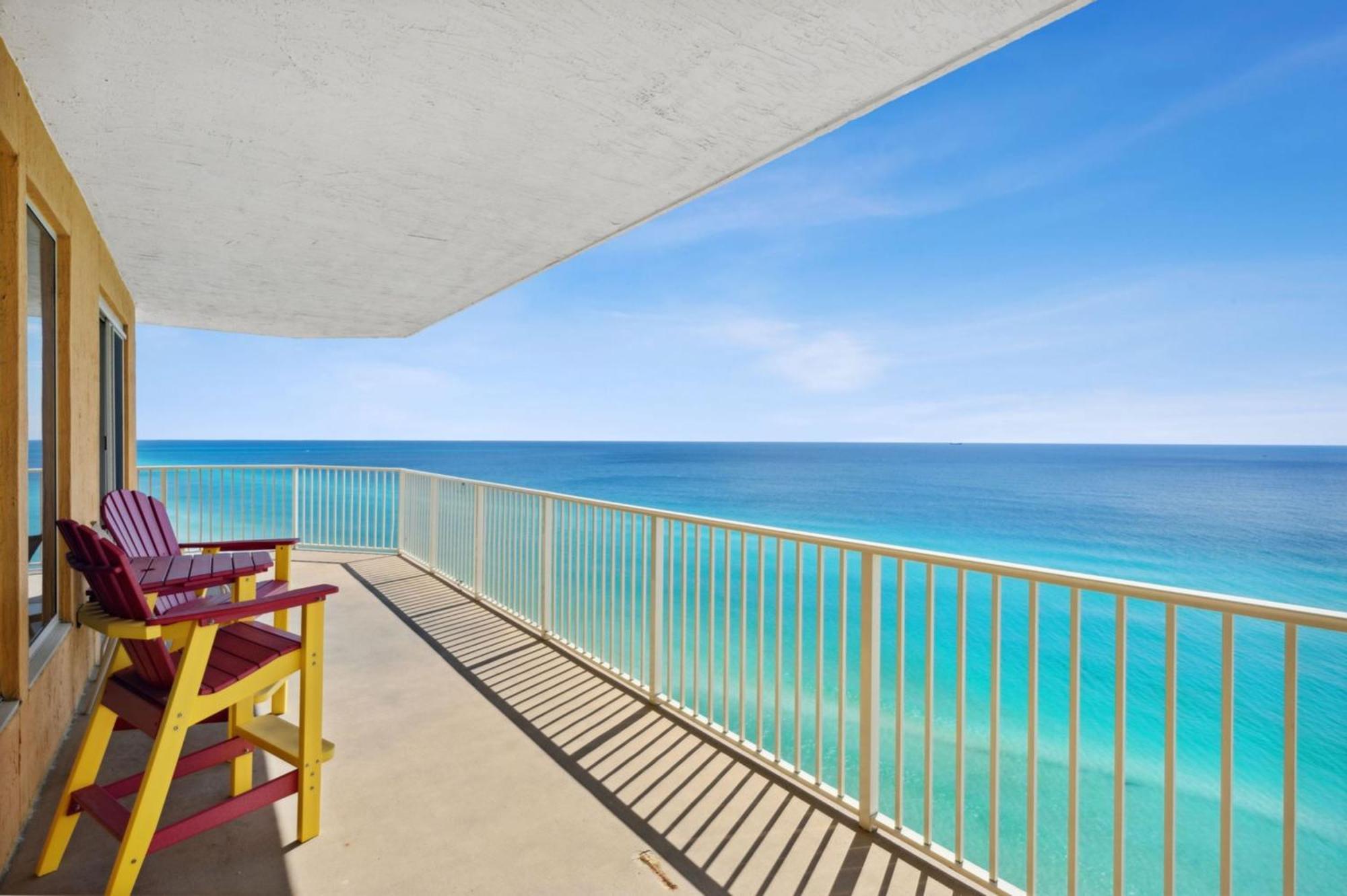 Holiday home Treasure Tides-3br Beachfront Corner Unit Sleeps 8 With Stunning Gulf Views! Panama City Beach