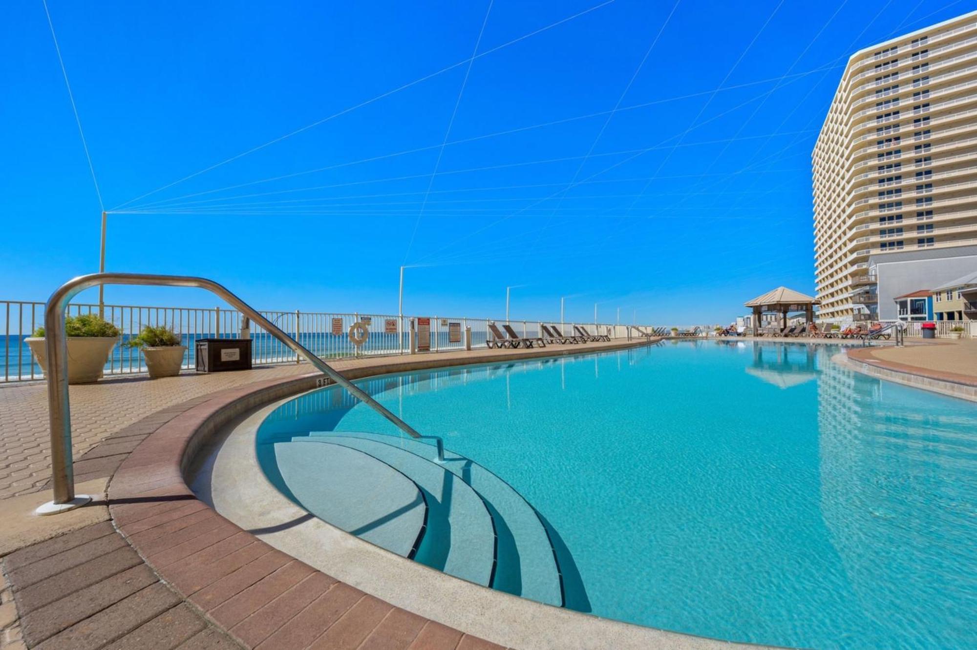 Treasure Tides-3br Beachfront Corner Unit Sleeps 8 With Stunning Gulf Views! *