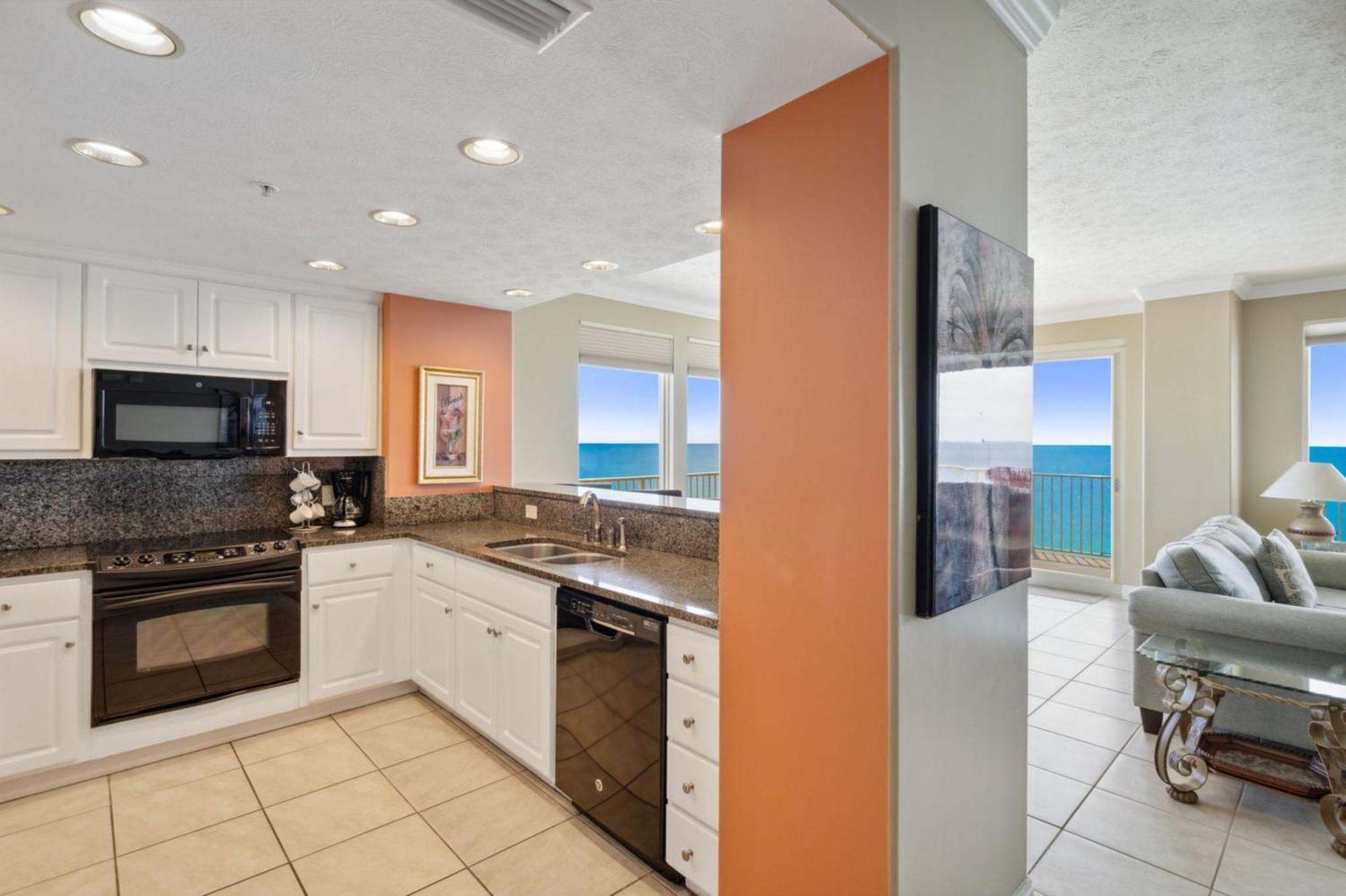 Holiday home Treasure Tides-3br Beachfront Corner Unit Sleeps 8 With Stunning Gulf Views!