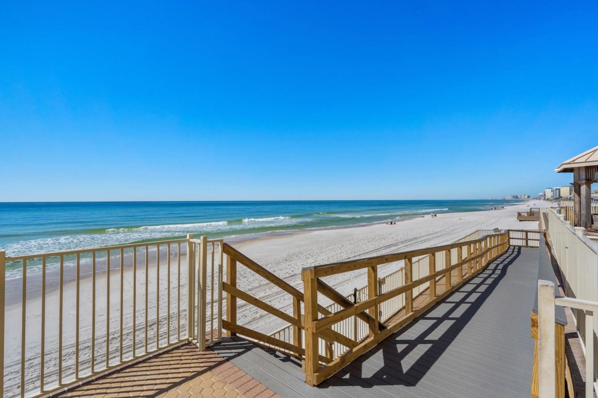 Treasure Tides-3br Beachfront Corner Unit Sleeps 8 With Stunning Gulf Views! Holiday home Panama City Beach