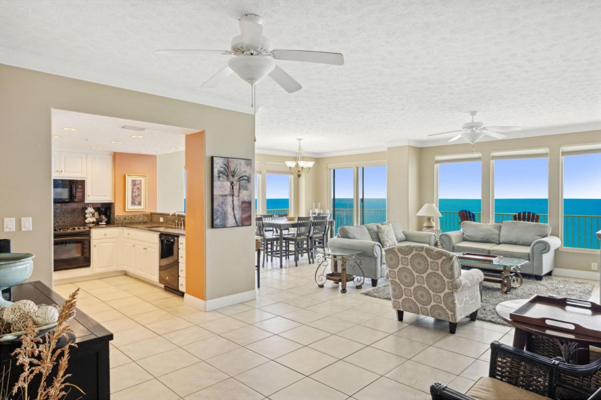Holiday home Treasure Tides-3br Beachfront Corner Unit Sleeps 8 With Stunning Gulf Views! *